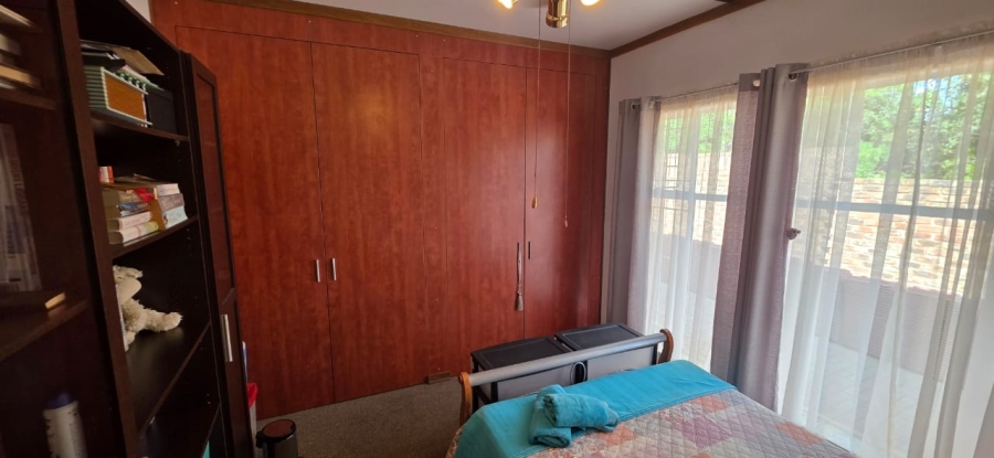 5 Bedroom Property for Sale in Wilkoppies North West